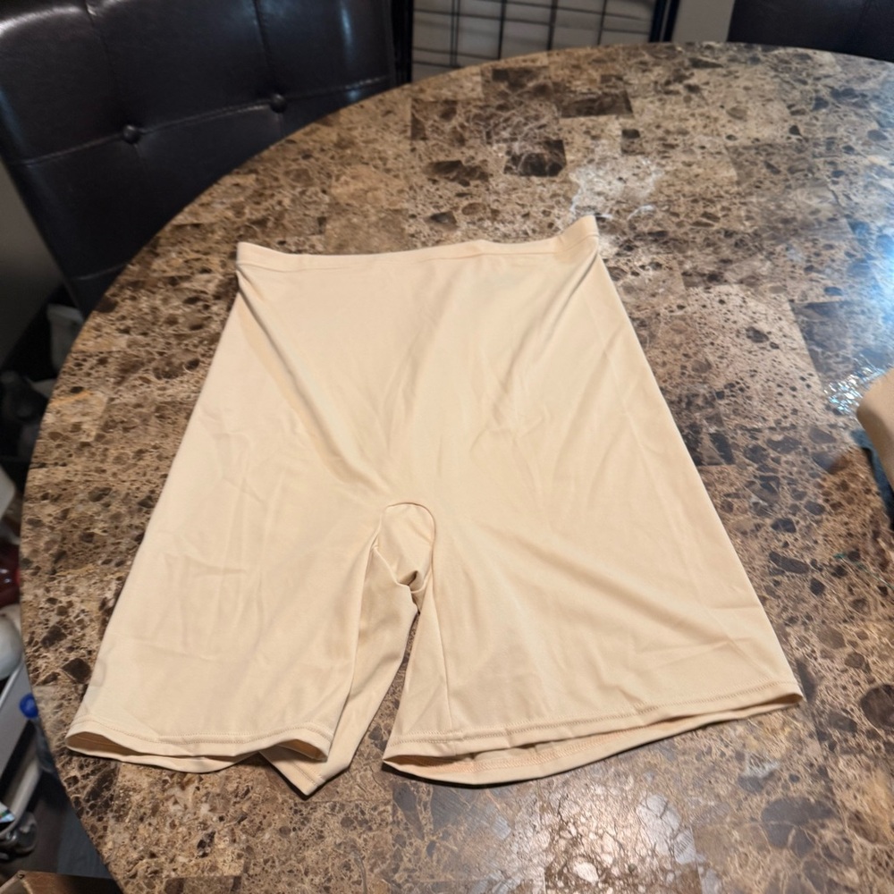 Maidenform Light Beige Shaping Briefs Sz XL